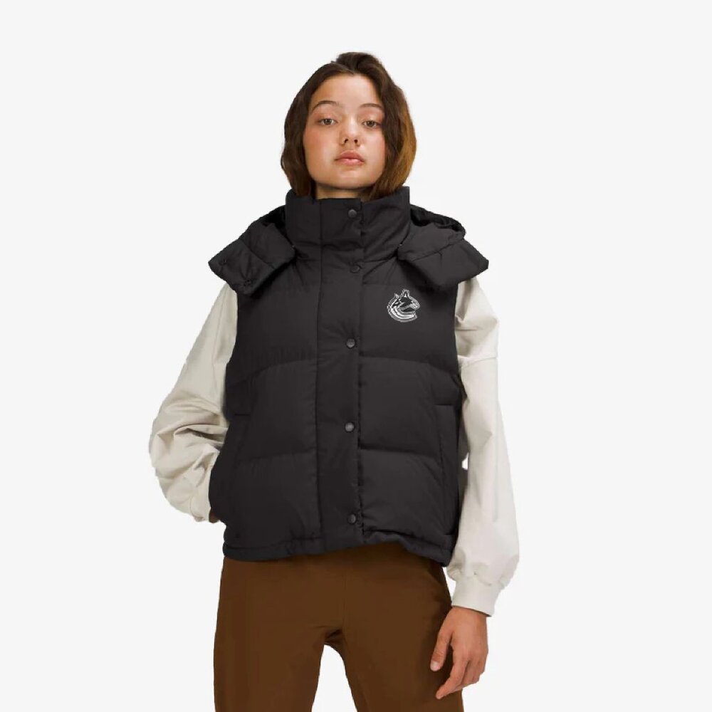 Lululemon X Vancouver Canucks: Ladies Wunder Puff Cropped Orca Vest